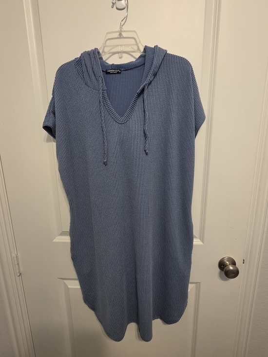 HEIMISH USA Dresses & Skirts - HEIMISH USA Blue Ribbed Hooded Short-Sleeve Dress
